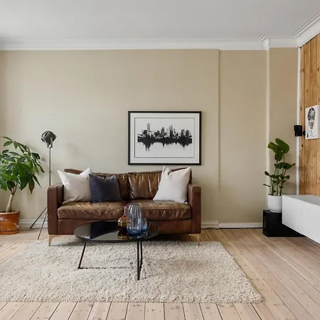Urban Retreat, Gateway To Apartment *